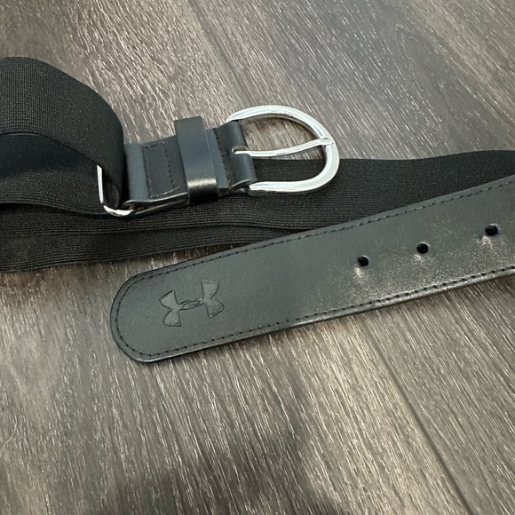 Under Armour Black Softball Belt,women’s small,adjustable,great condition - Picture 3 of 5